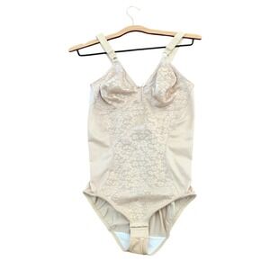 Bali Women's Body Shaper‎ Floral Lace Adjustable Straps Beige Lingerie Size 38C